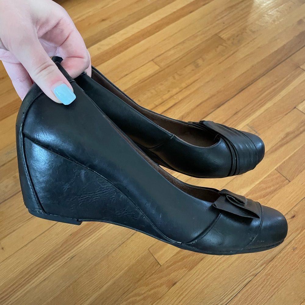 Elegant Black Wedge Shoes